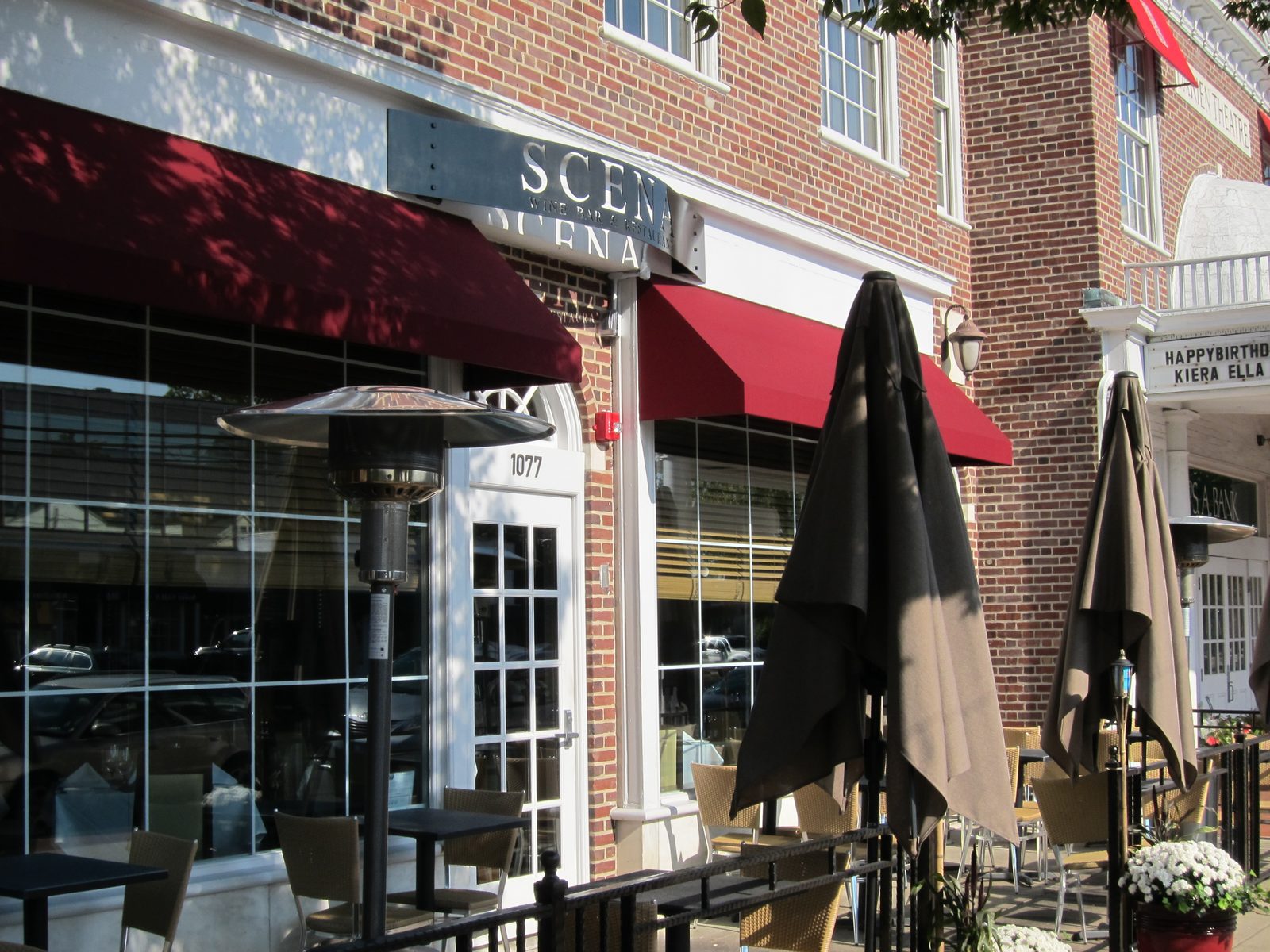 And a new Italian restaurant - Scena - is on the other side.  We hear it's pretty good.